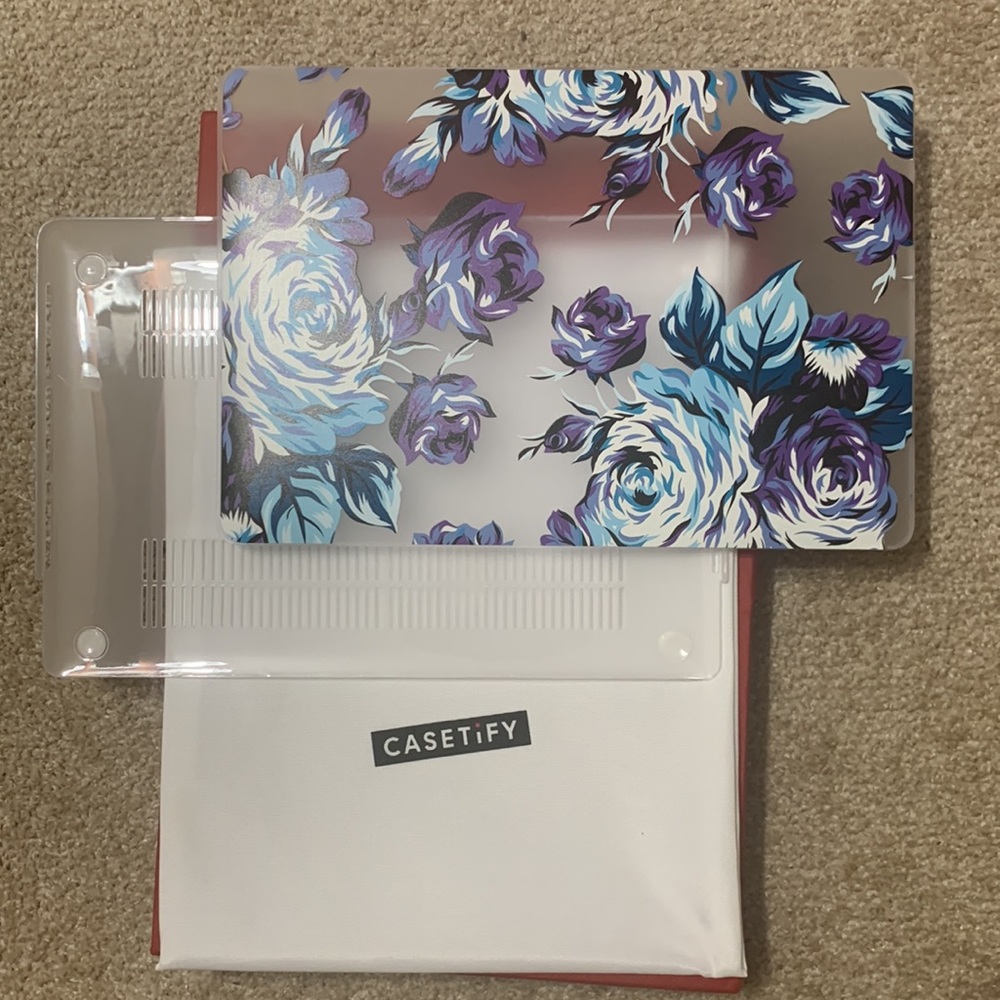 NIB CASETiFY Violet Roses 15” MacBook Pro case. - Picture 5 of 7